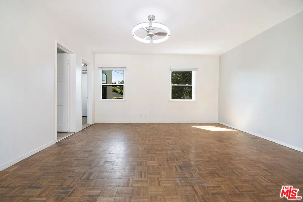 414 University Avenue Burbank, CA 91504