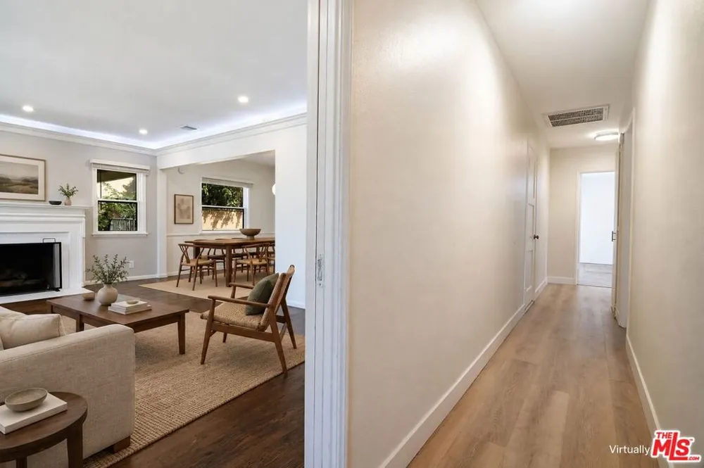 414 University Avenue Burbank, CA 91504