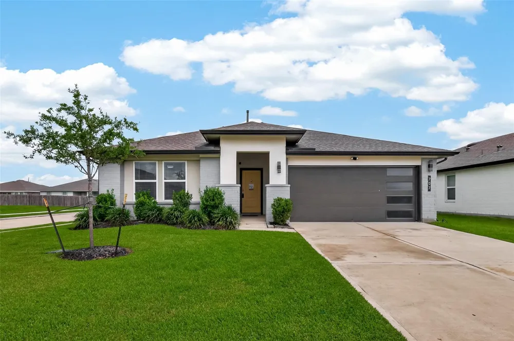 707 Silver Kettle Drive Rosharon, TX 77583