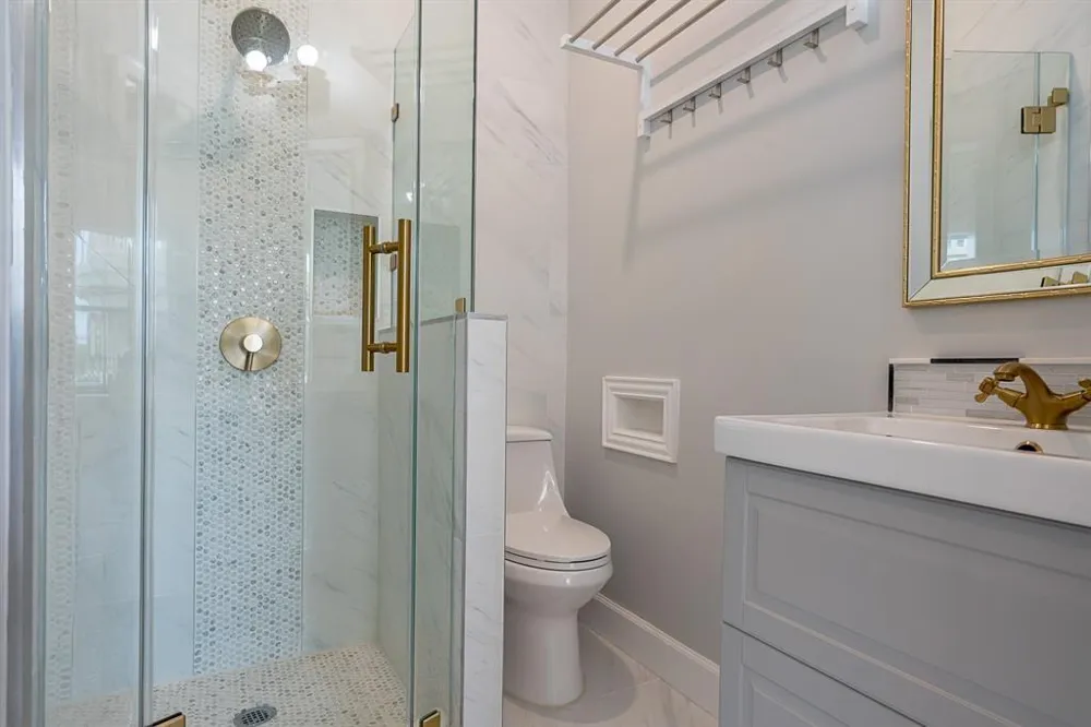 1801 Rosenberg Street #202 Galveston, TX 77550