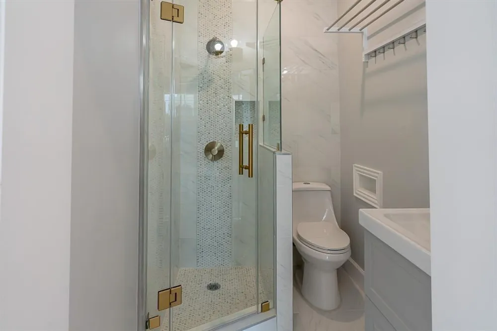 1801 Rosenberg Street #202 Galveston, TX 77550