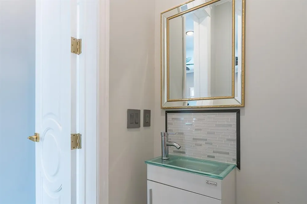 1801 Rosenberg Street #202 Galveston, TX 77550