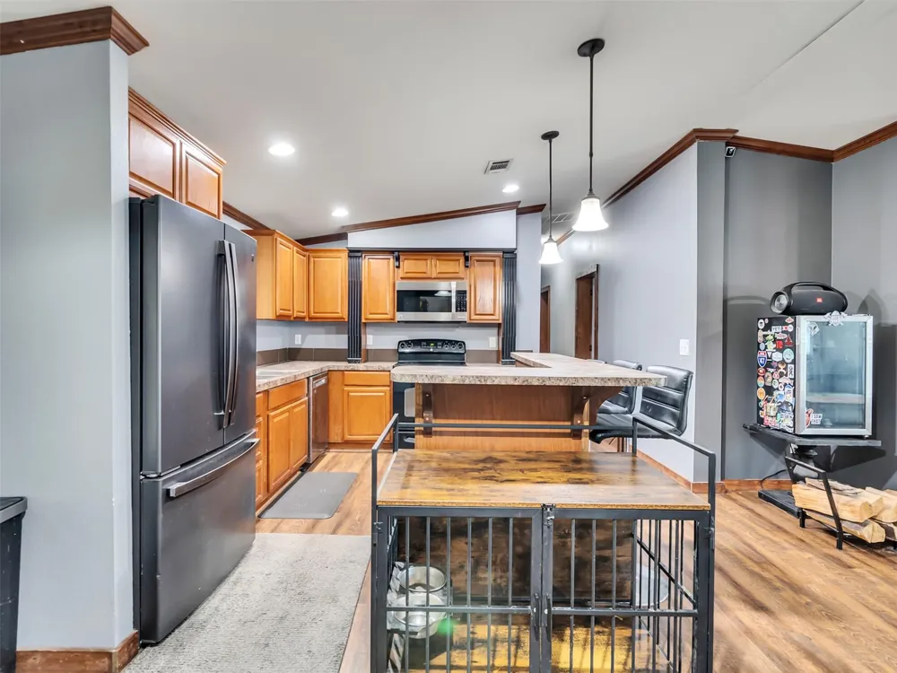 52 County Road 302 Alvin, TX 77511