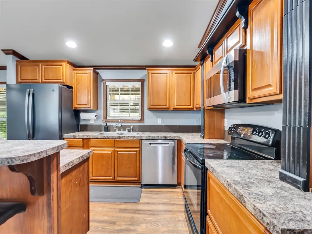 52 County Road 302 Alvin, TX 77511