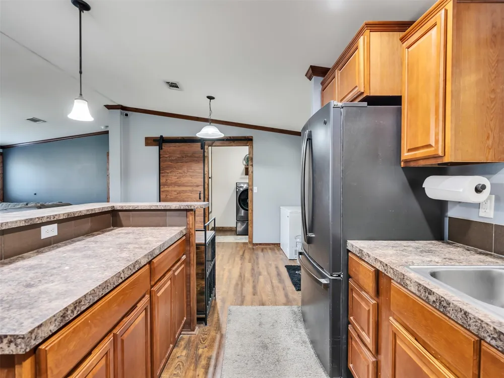 52 County Road 302 Alvin, TX 77511