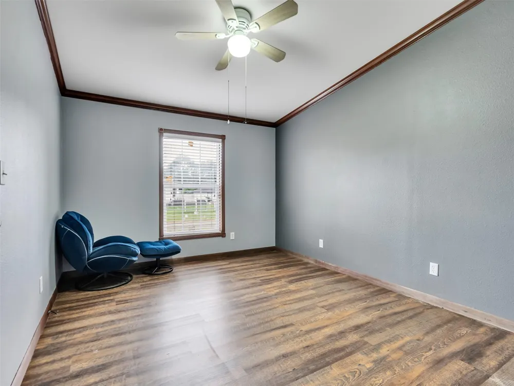 52 County Road 302 Alvin, TX 77511