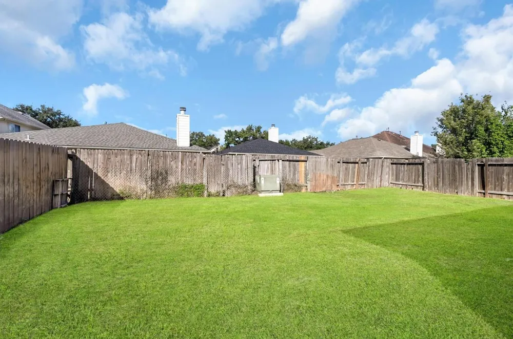 4018 Floral Way Court Fresno, TX 77545