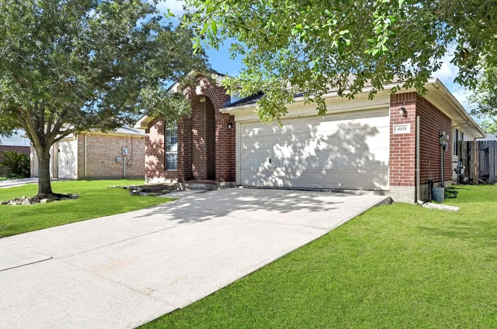 4018 Floral Way Court Fresno, TX 77545