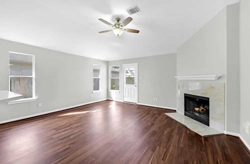 4018 Floral Way Court Fresno, TX 77545