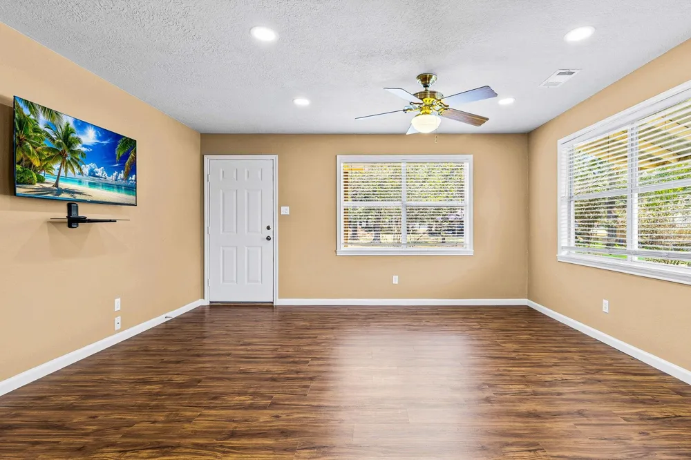 330 Pine Brook Dr Livingston, TX 77351