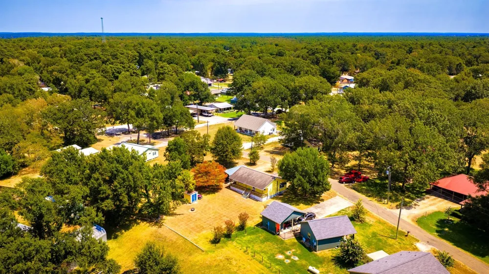 330 Pine Brook Dr Livingston, TX 77351