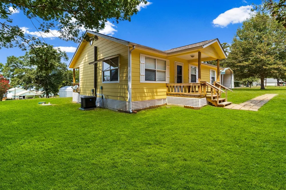 330 Pine Brook Dr Livingston, TX 77351