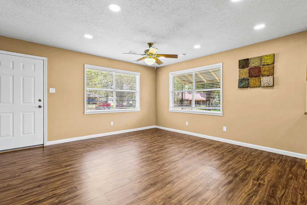 330 Pine Brook Dr Livingston, TX 77351