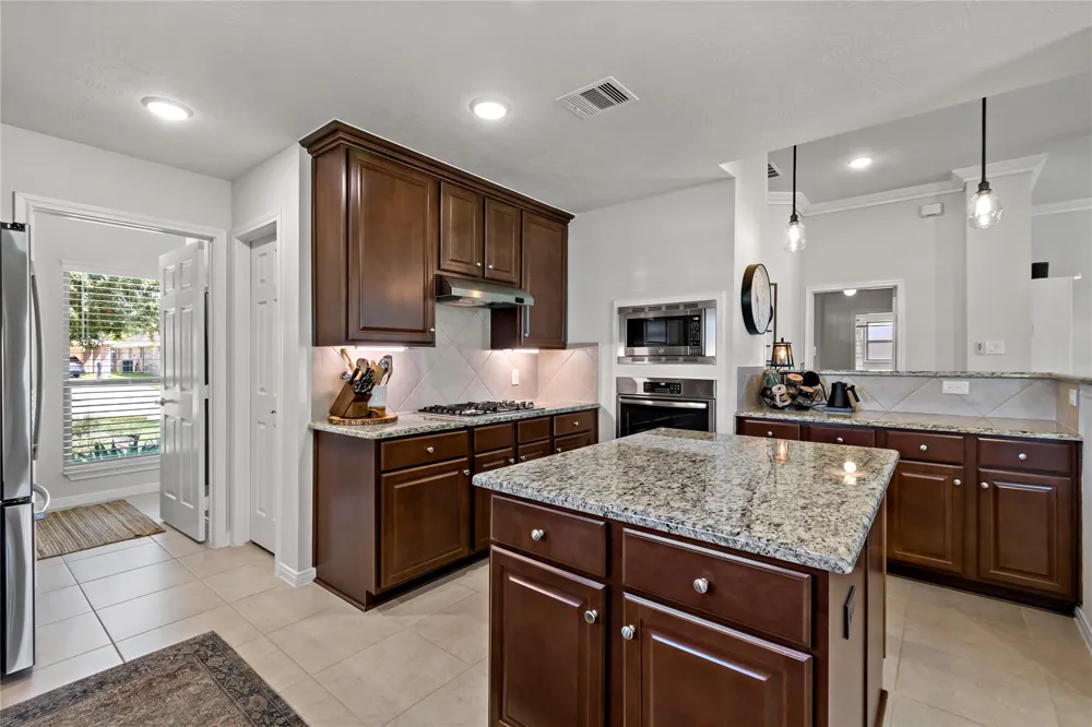 6802 Arlington Drive Manvel, TX 77578