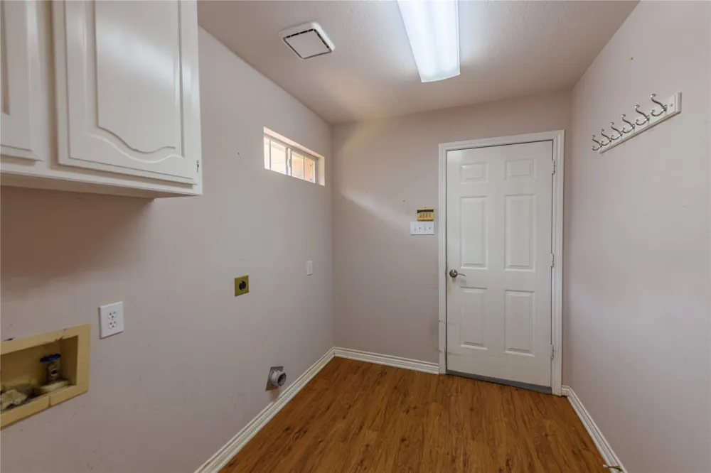 3120 Steve Drive Hurst, TX 76054