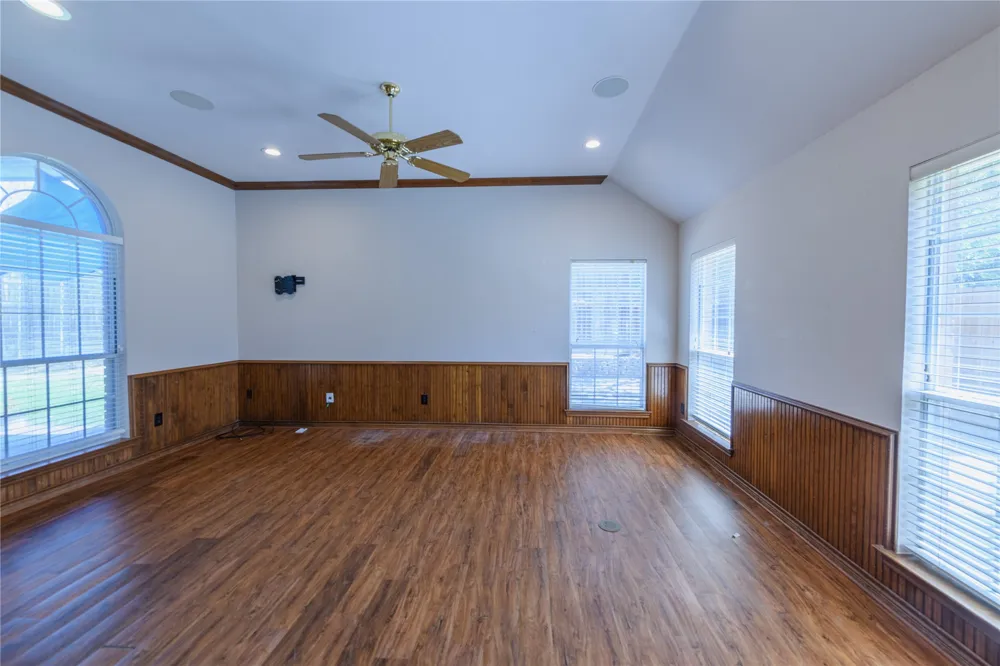 3120 Steve Drive Hurst, TX 76054
