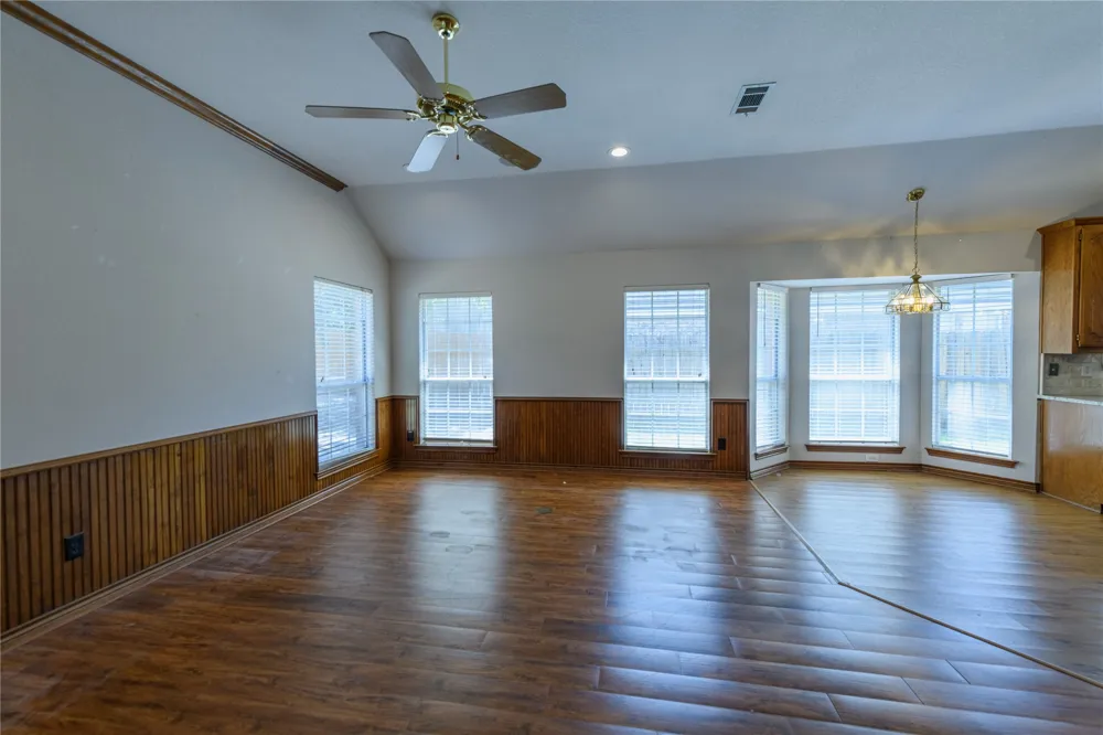 3120 Steve Drive Hurst, TX 76054