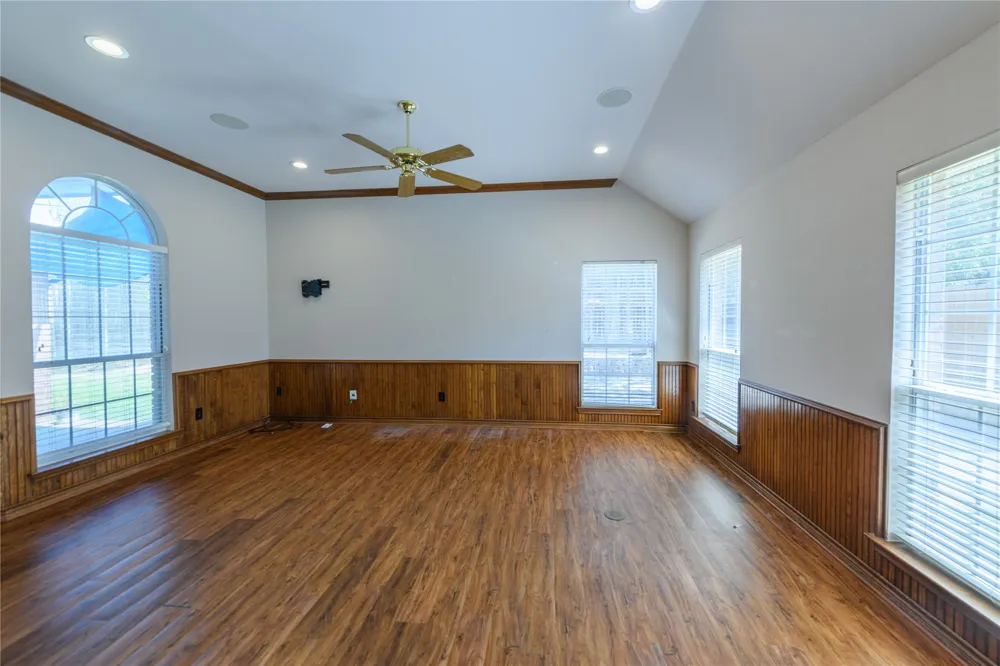 3120 Steve Drive Hurst, TX 76054
