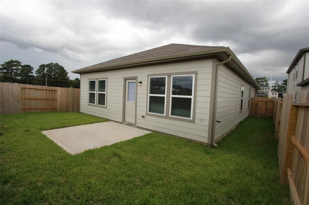 124 Rising Cedar Lane Hockley, TX 77447