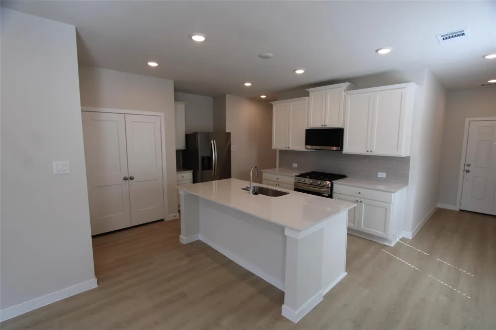 124 Rising Cedar Lane Hockley, TX 77447