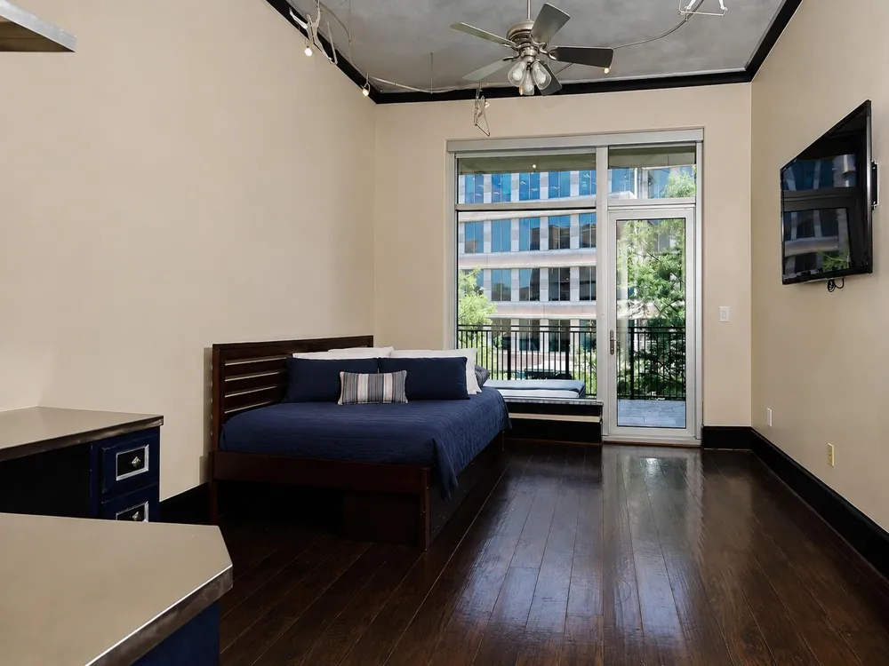 1 Waterway Court #4E The Woodlands, TX 77380