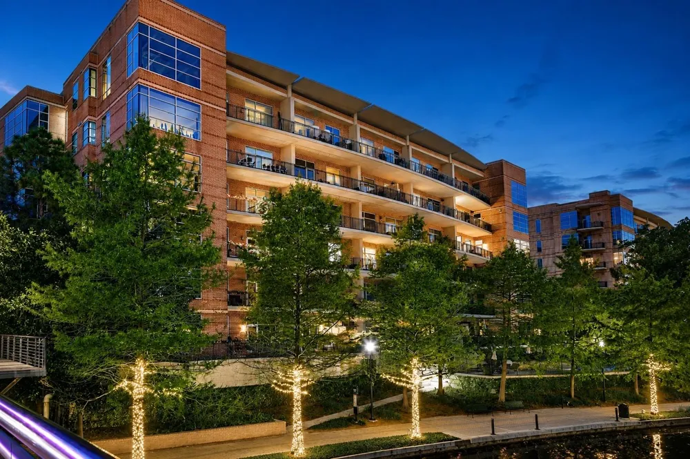 1 Waterway Court #4E The Woodlands, TX 77380