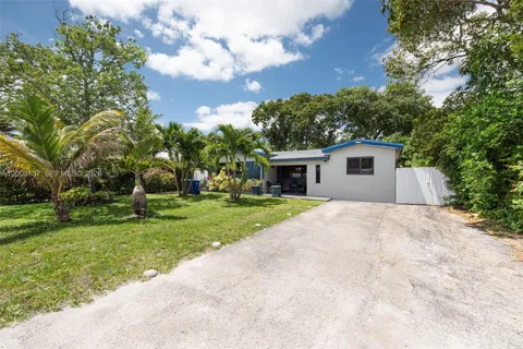 2630 Everglades Dr