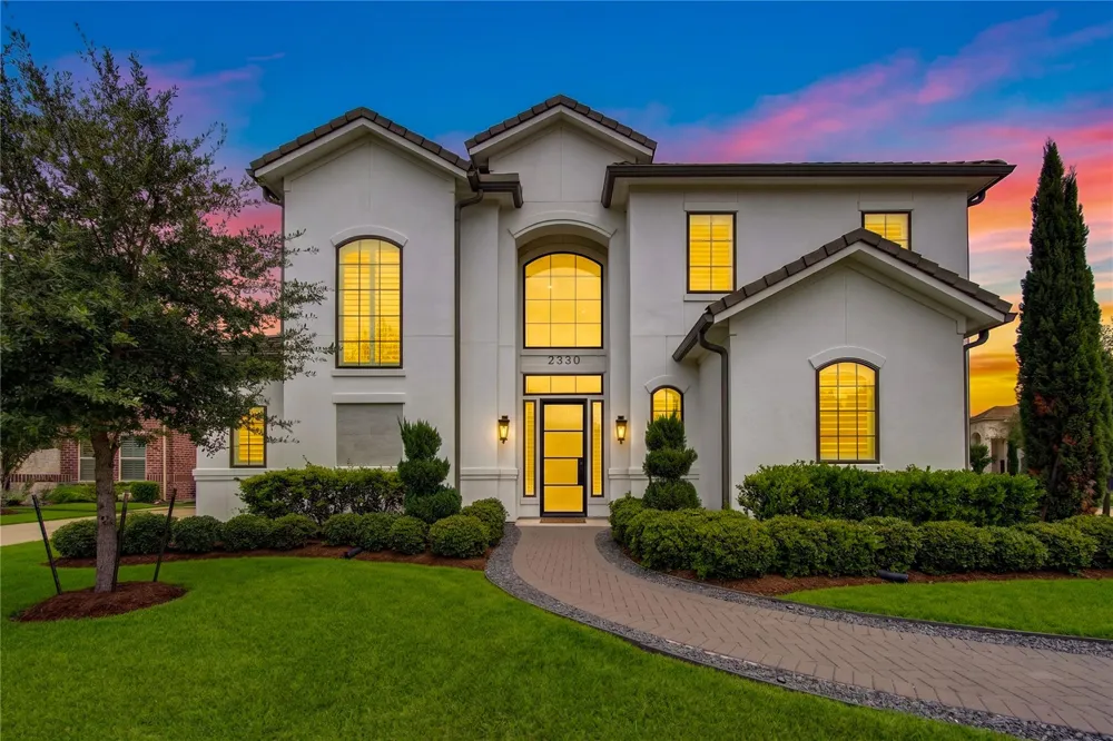 2330 Wyndam Heights Lane Houston, TX 77077
