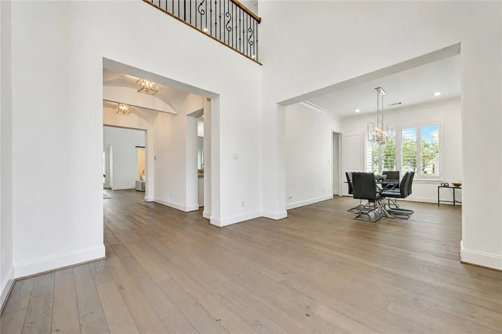 2330 Wyndam Heights Lane Houston, TX 77077