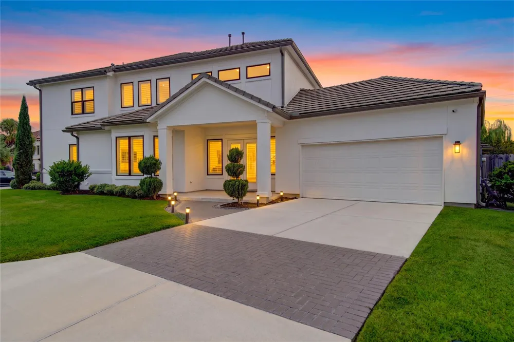 2330 Wyndam Heights Lane Houston, TX 77077