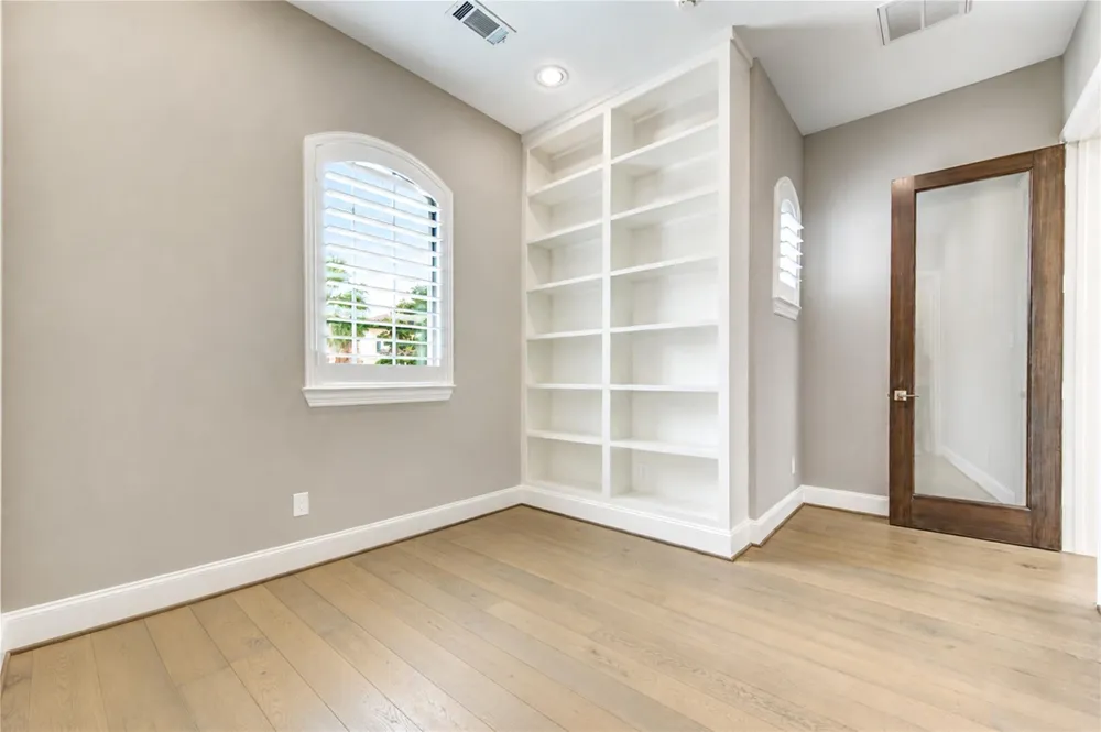 2330 Wyndam Heights Lane Houston, TX 77077