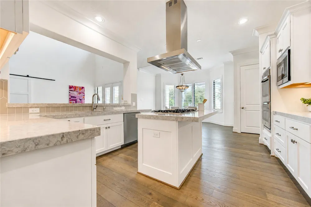 2330 Wyndam Heights Lane Houston, TX 77077