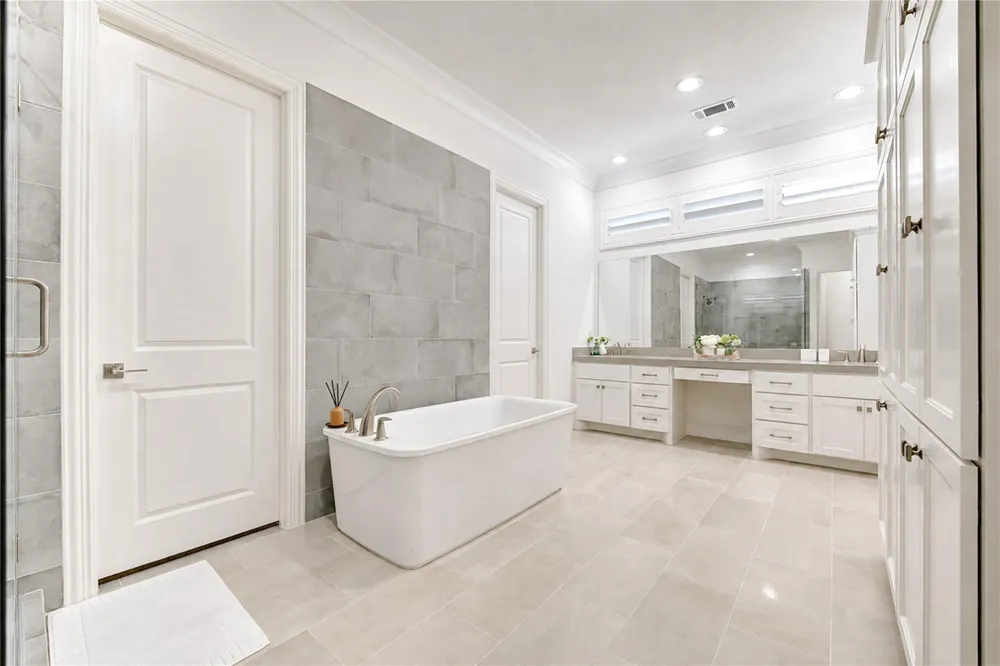 2330 Wyndam Heights Lane Houston, TX 77077