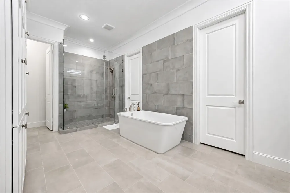 2330 Wyndam Heights Lane Houston, TX 77077