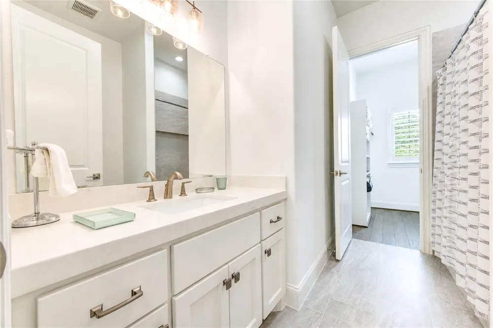 2330 Wyndam Heights Lane Houston, TX 77077