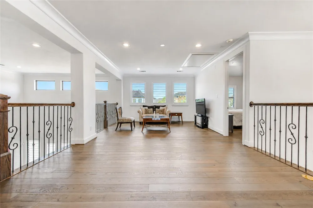 2330 Wyndam Heights Lane Houston, TX 77077