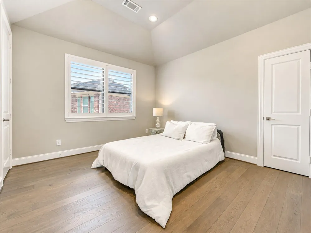 2330 Wyndam Heights Lane Houston, TX 77077