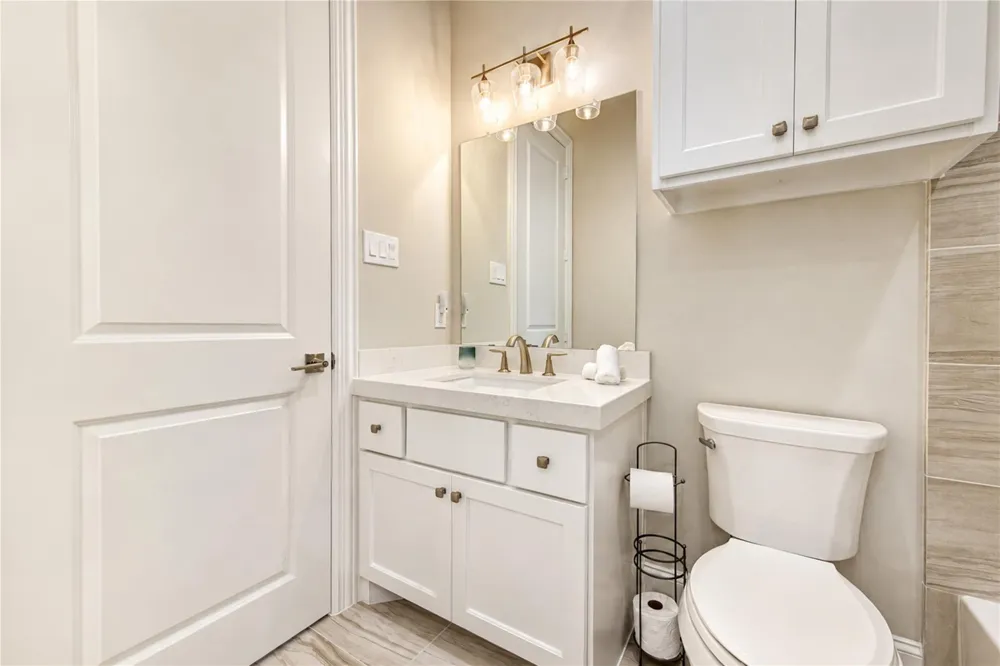 2330 Wyndam Heights Lane Houston, TX 77077