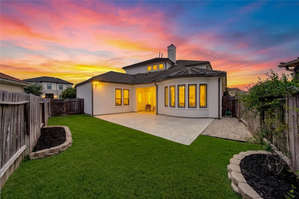 2330 Wyndam Heights Lane Houston, TX 77077