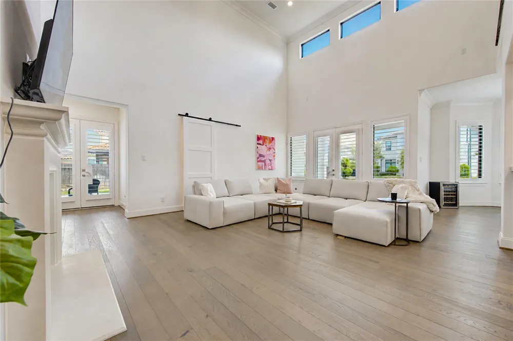 2330 Wyndam Heights Lane Houston, TX 77077