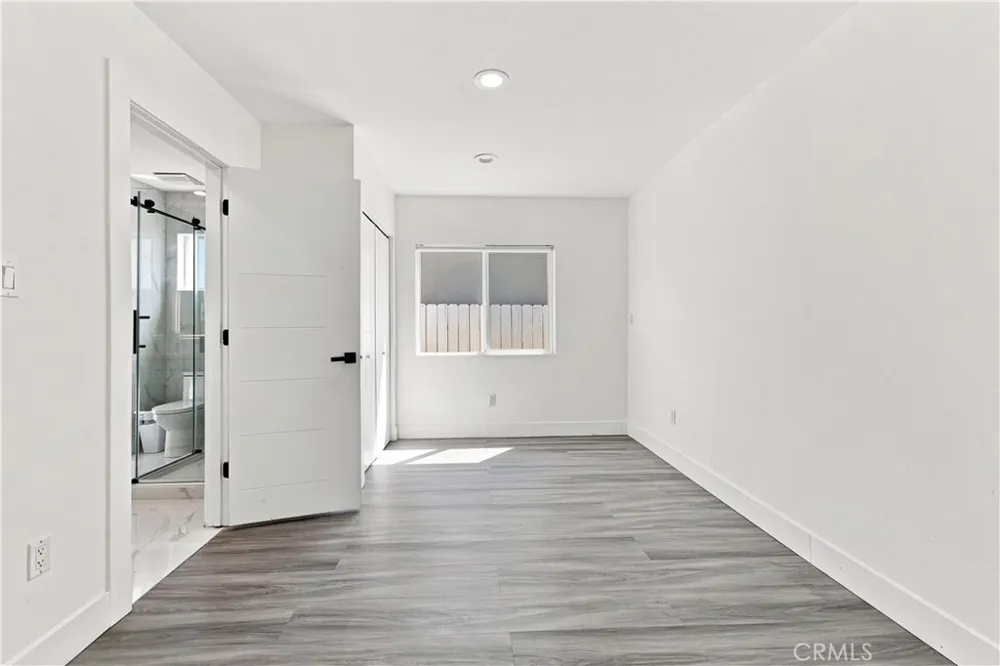 5527 Beckford Avenue Tarzana, CA 91356