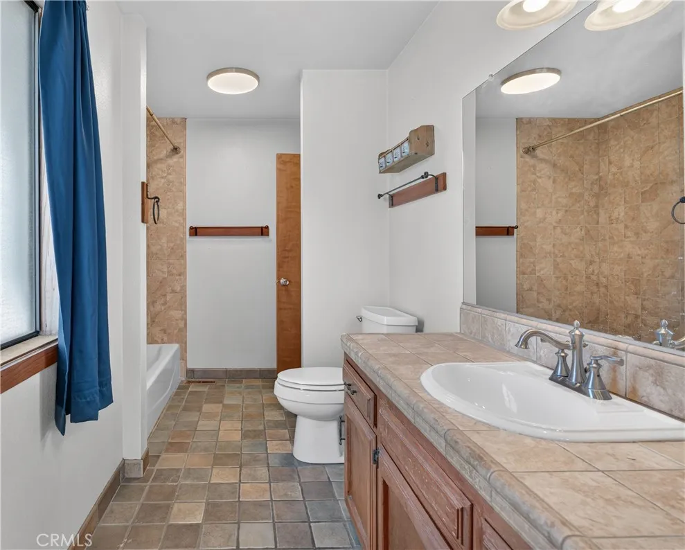 1623 Longbranch Grover Beach, CA 93433