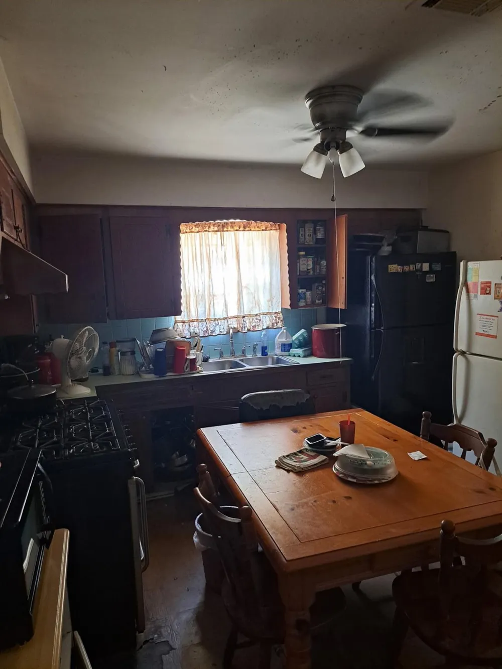 102 Amanda Street Conroe, TX 77304