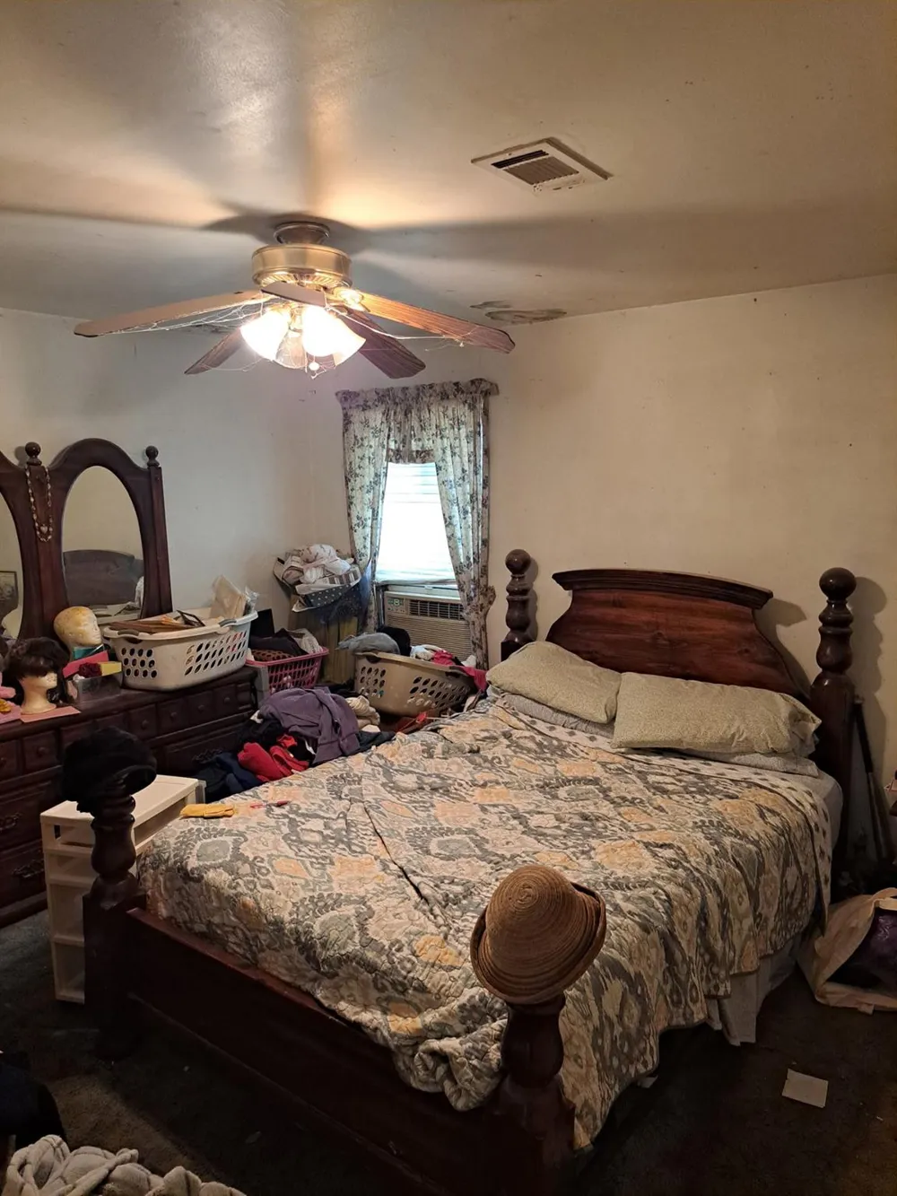 102 Amanda Street Conroe, TX 77304