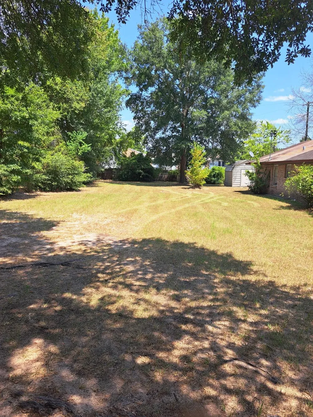 102 Amanda Street Conroe, TX 77304