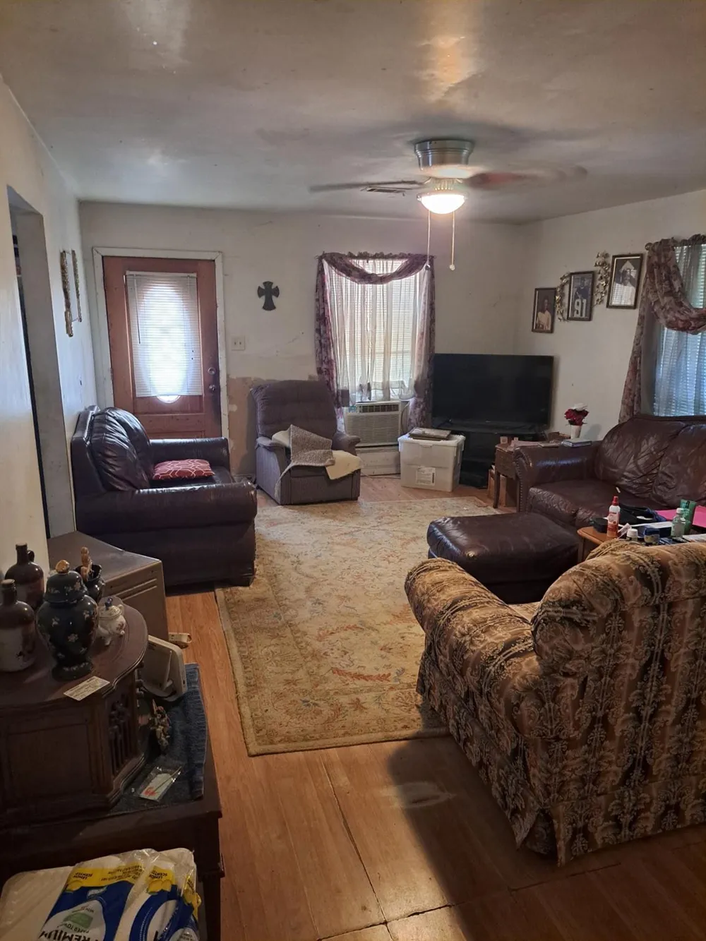 102 Amanda Street Conroe, TX 77304