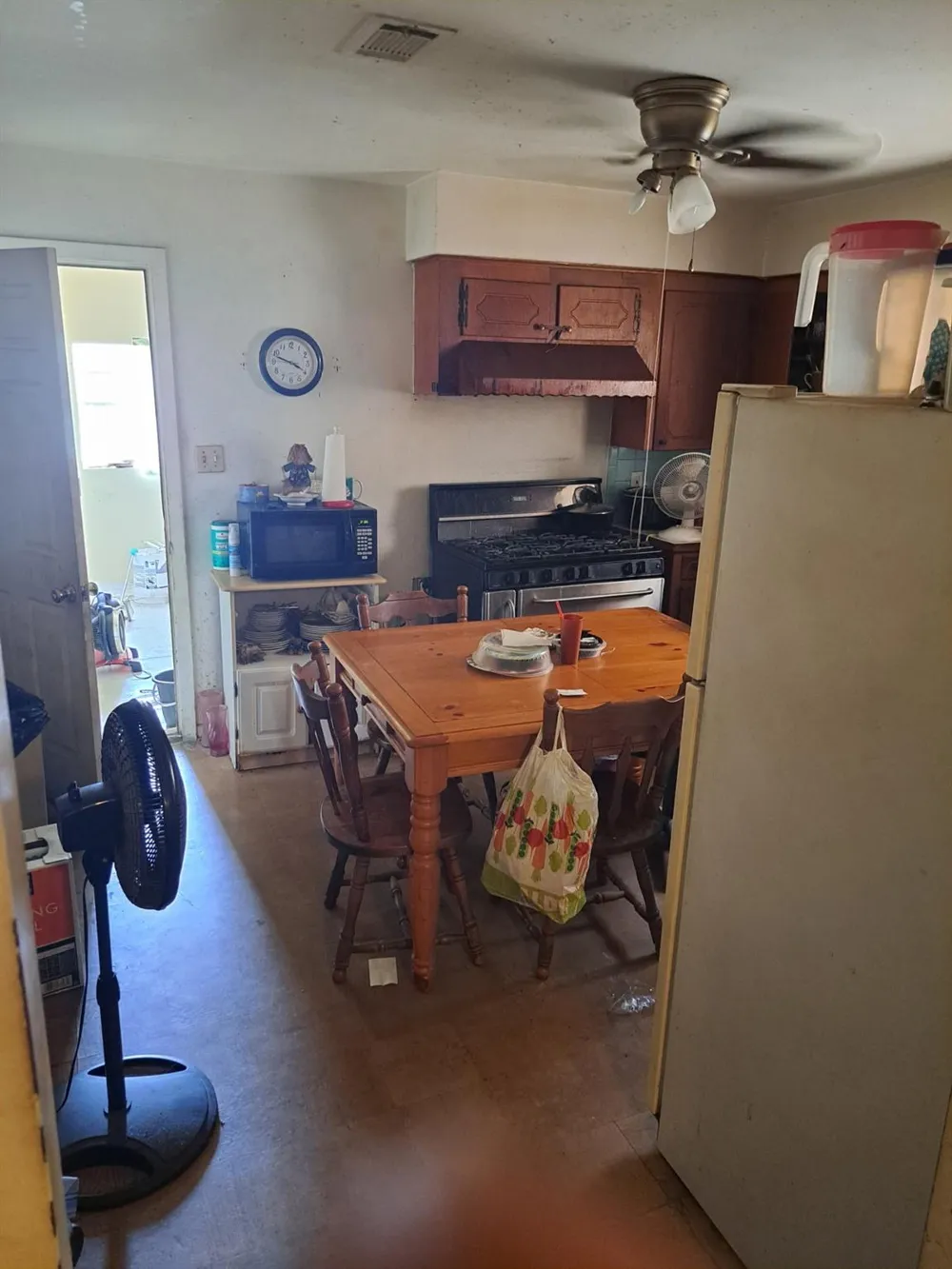 102 Amanda Street Conroe, TX 77304