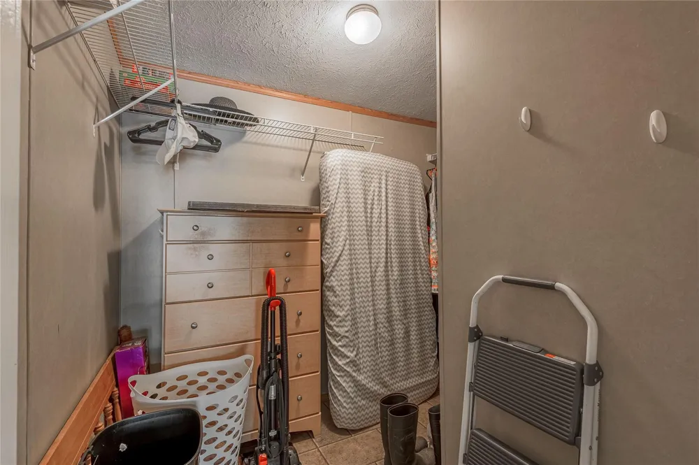 221 Chestnut Bend Huntsville, TX 77320