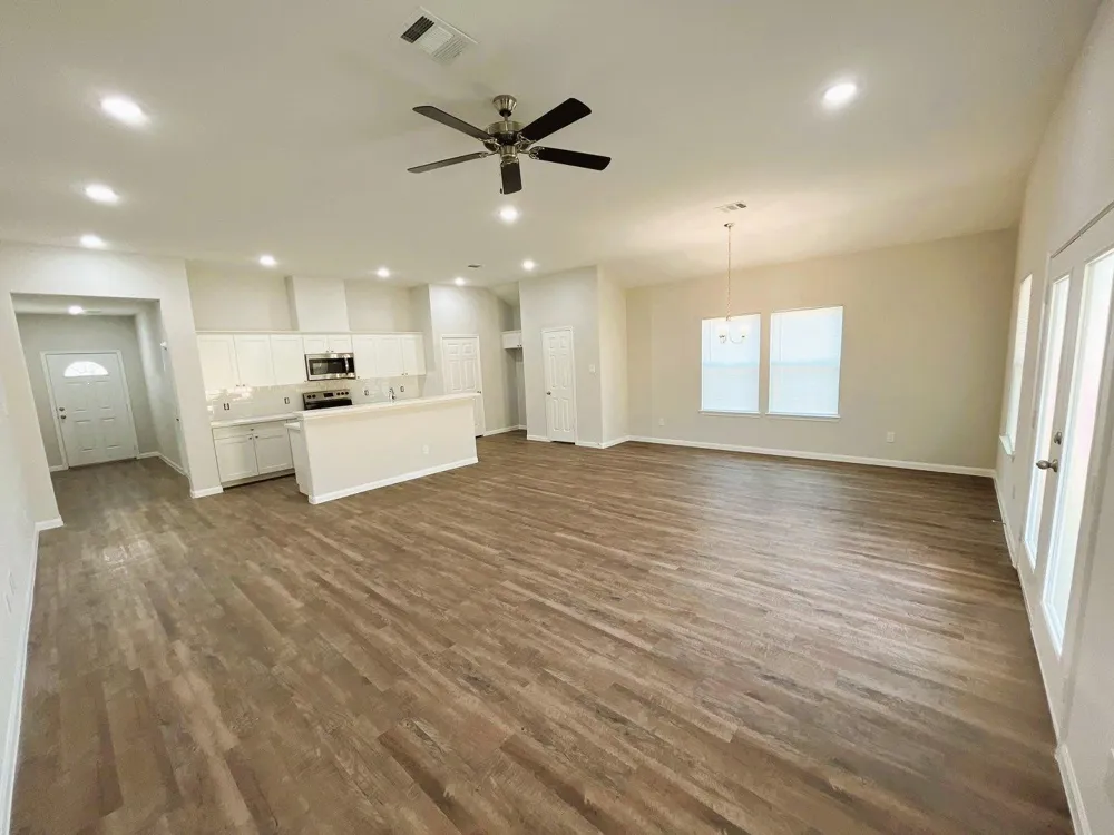 297 Road 5102 L Cleveland, TX 77327