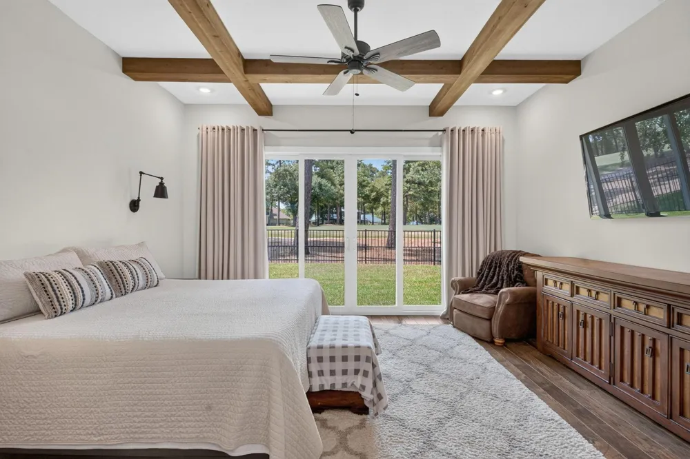 61 West Shore Lane Montgomery, TX 77356